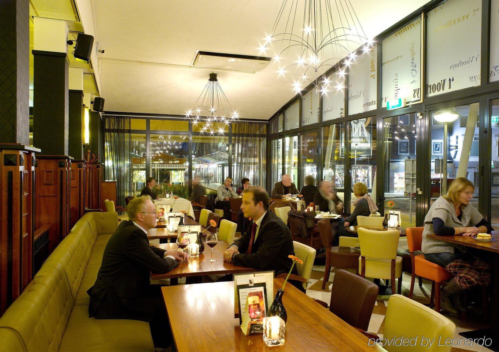 Hotel Restaurant Grandcafe 'T Voorhuys Emmeloord Restaurant bilde